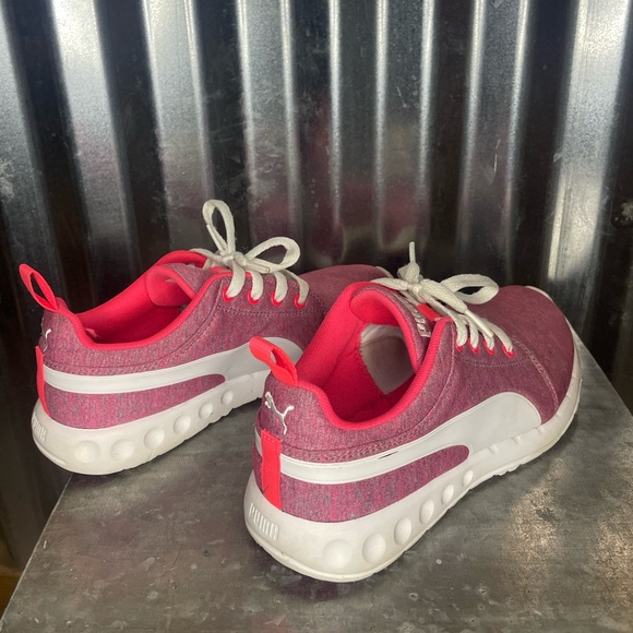 Puma Women’s Pink and White Tennis Shoes, Size 8 - Picture 2 of 6